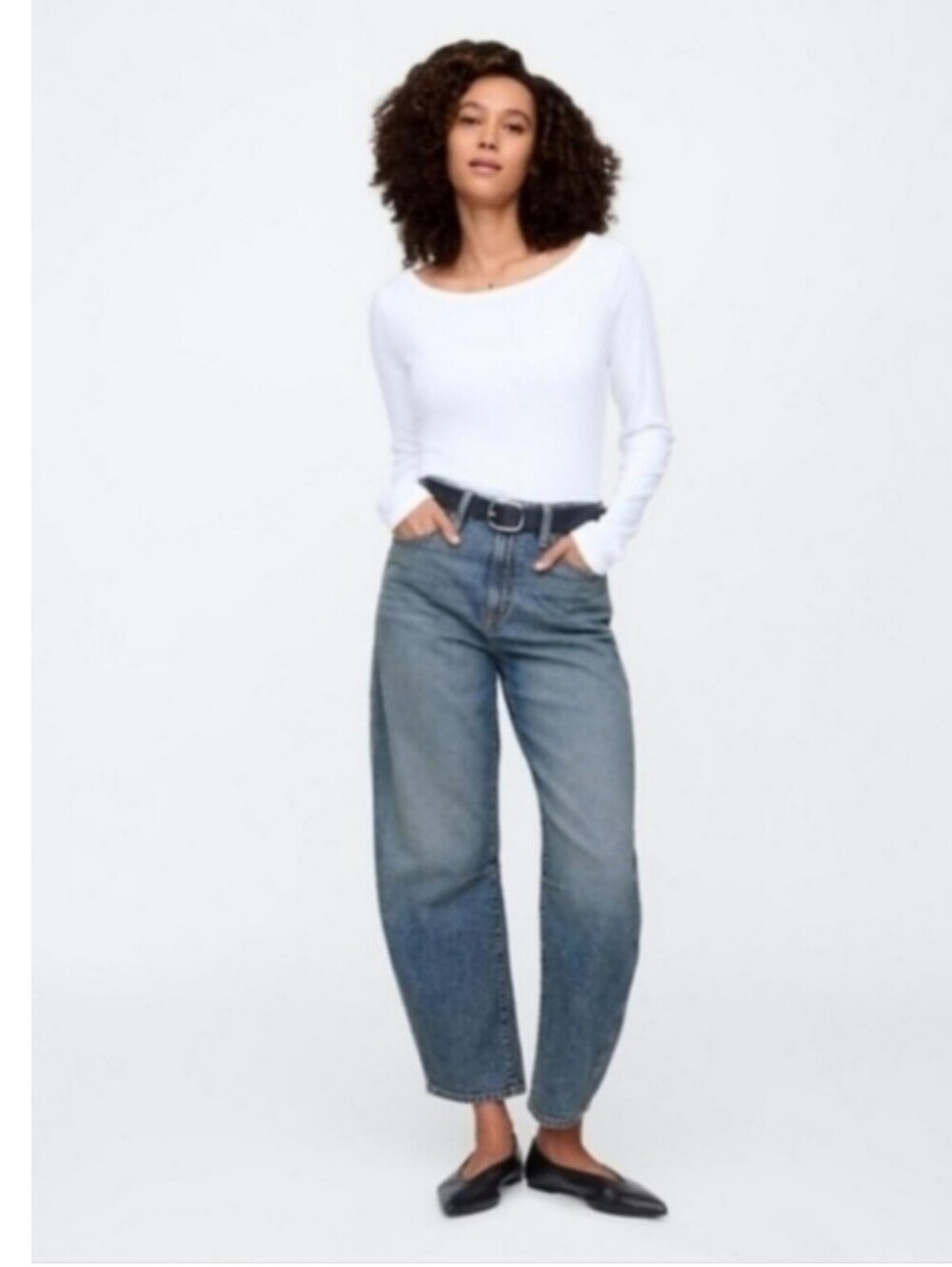 NWOT Gap High Rise Barrel Jeans Medium Indigo